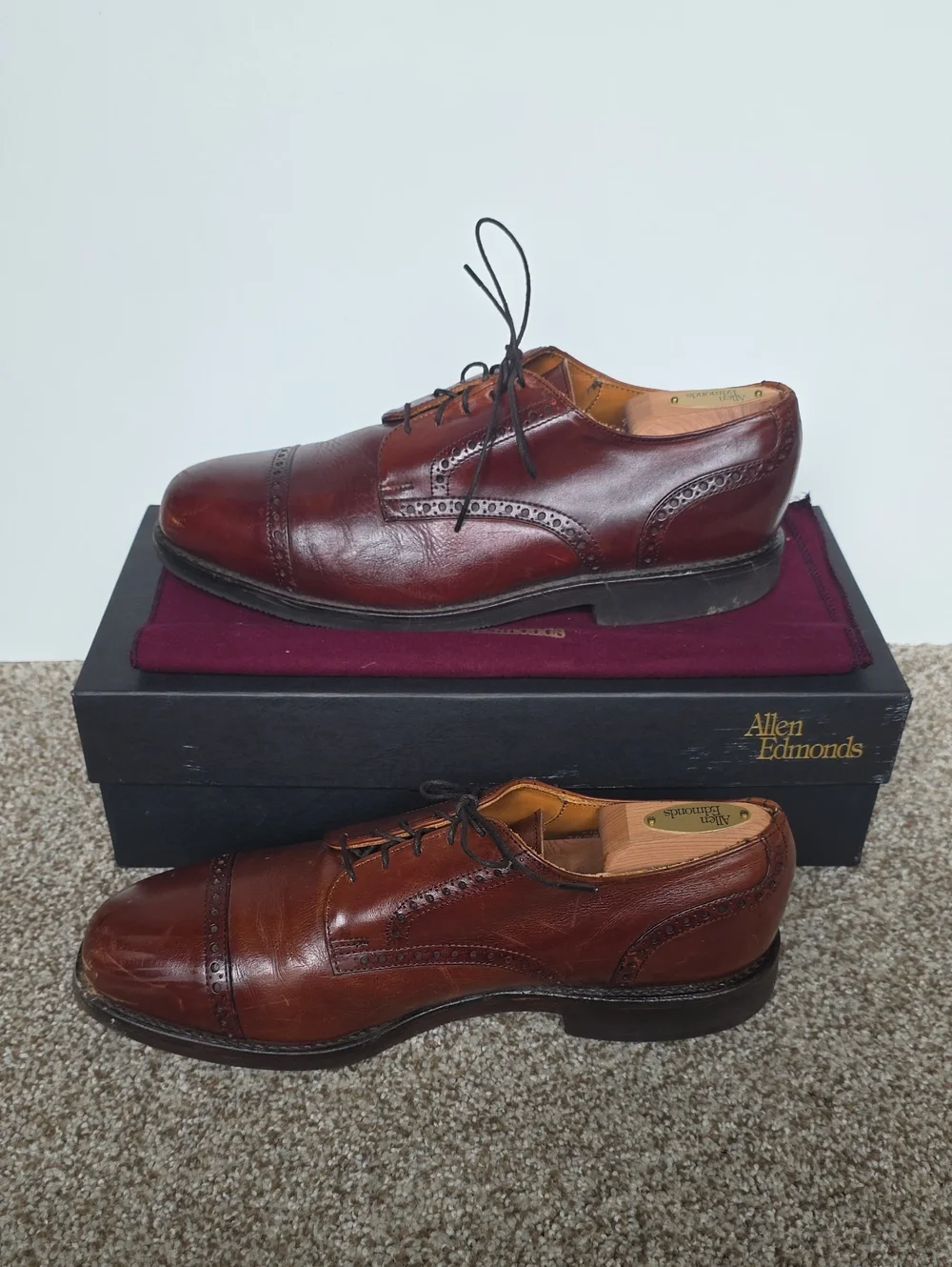 Allen Edmonds Shoes - Benton Chili (Brown) - Size 9.5